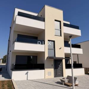 ZADAR, VIR - Vrhunski stan s krovnom terasom i prekrasnim pogledom! S4