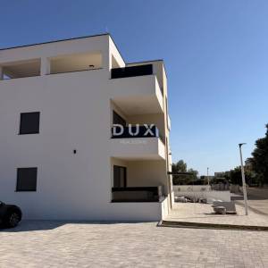 ZADAR, VIR - Vrhunski stan s krovnom terasom i prekrasnim pogledom! S4
