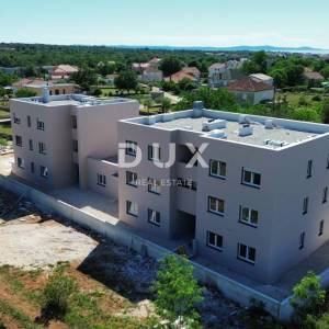 ZADAR, ZATON - Kvalitetna novogradnja s podnim grijanjem u Zatonu! S7