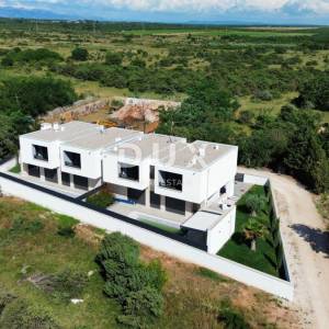  ZADAR, ZATON -  Luksuzna Dvojna Vila s Grijanim Bazenom, Saunom i Teretanom! Novogradnja! B1