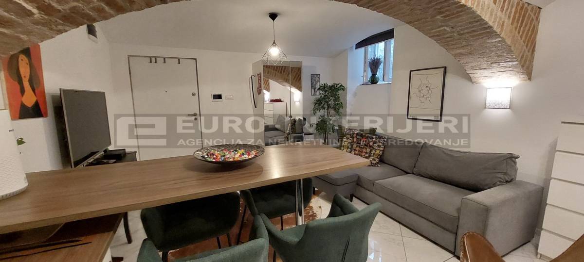 Zagreb - Centar - Berislavićeva ulica - stan 28,70 m², BEZ PROVIZIJE!