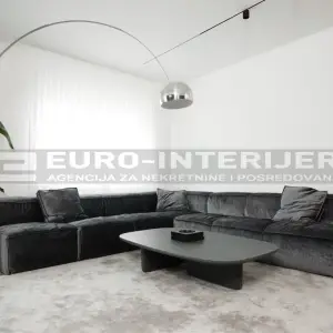 Zagreb, Srebrnjak, luksuzan trosoban stan 152 m2, balkon, terasa