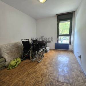 Zagreb zapad-Malešnica,  prostrani 4-sobni stan 86m2 s loggiom