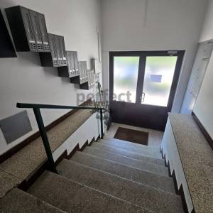 Zagreb zapad-Malešnica,  prostrani 4-sobni stan 86m2 s loggiom