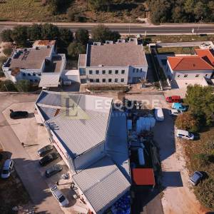 ZATON - Dvije poslovno stambene zgrade - 1200m2