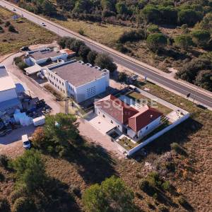 ZATON - Dvije poslovno stambene zgrade - 1200m2