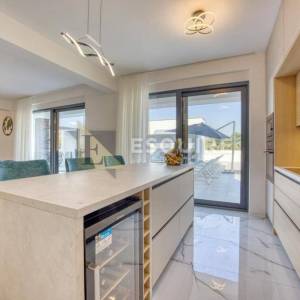 ZATON - Luksuzna četverosobna vila, 2 bazena - 234m2