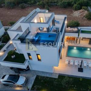ZATON - Luksuzna četverosobna vila, 2 bazena - 234m2