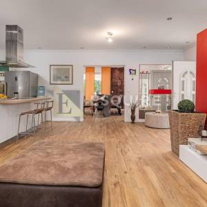 ZATON - Luksuzna vila s bazenom, 8 spavaćih soba - 385m2