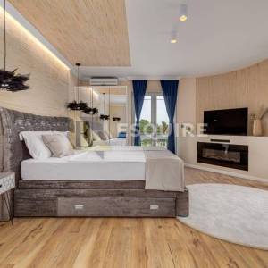 ZATON - Luksuzna vila s bazenom, 8 spavaćih soba - 385m2