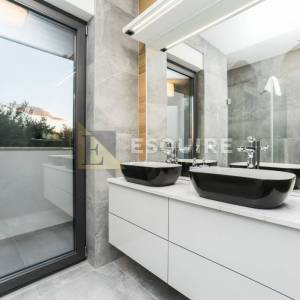 ZATON – Luksuzna vila s bazenom 100 m od mora!!