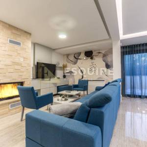 ZATON – Luksuzna vila s bazenom 100 m od mora!!
