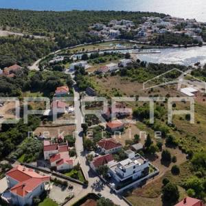 Zaton, Nin – Građevinsko zemljište 700 m², 200m od mora