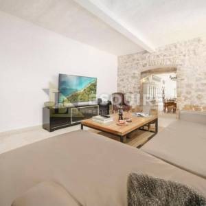 ZATON - ŠIBENIK - PRVI RED UZ MORE - Luxury stone house