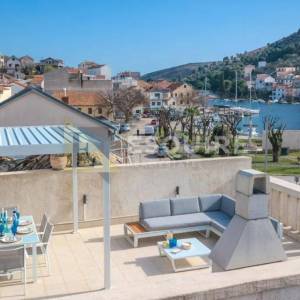 ZATON - ŠIBENIK - PRVI RED UZ MORE - Luxury stone house