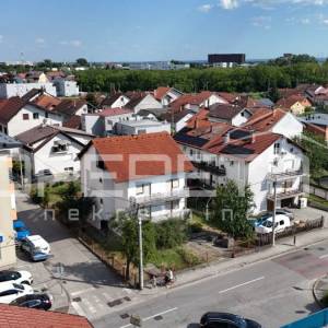ZEMLJIŠTE S KUĆOM, 709 m2, smješteno u M1 zoni – mješovita, pretežito stambena n