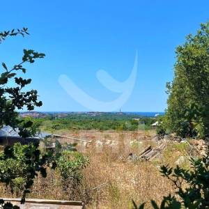 ZEMLJIŠTE S POGLEDOM NA MORE I KUĆICOM