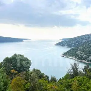 ZEMLJIŠTE UZ MORE