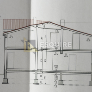 ZEMUNIK DONJI - Samostojeća katnica s velikim dvorištem - 260m2