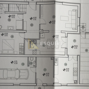 ZEMUNIK DONJI - Samostojeća katnica s velikim dvorištem - 260m2