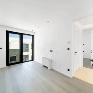 Život na Jadranu: Moderni apartman u samom srcu grada Krka