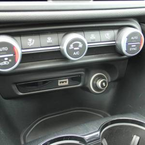 Alfa Romeo Giulia 2.2 JTD AUTOMATIK *PANORAMA, LED, NAVIGACIJA*