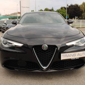 Alfa Romeo Giulia 2.2 JTD AUTOMATIK *PANORAMA, LED, NAVIGACIJA*