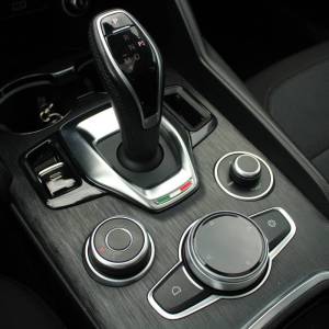 Alfa Romeo Giulia 2.2 JTD AUTOMATIK *PANORAMA, LED, NAVIGACIJA*