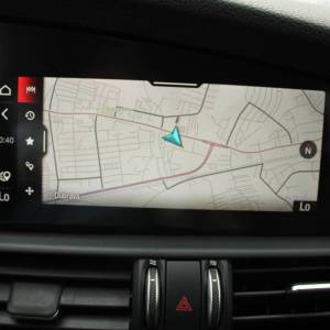 Alfa Romeo Giulia 2.2 JTD AUTOMATIK *PANORAMA, LED, NAVIGACIJA*
