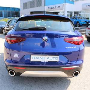 Alfa Romeo Stelvio 2.2 Ti AUTOMATIK *NAVIGACIJA, KAMERA, PANORAMA*