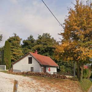 Bednja, kuća i šuma, 350m od dvorca Trakošćan