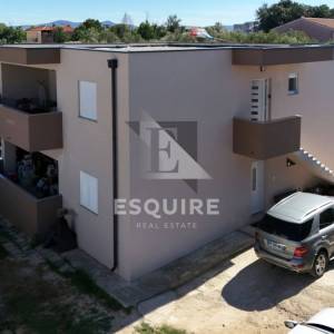 BIBINJE - Kuća katnica u blizini marine - 279m2