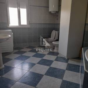 BIBINJE - PRILIKA Trosoban stan s 4 parkirna mjesta, mogućnost podjele u dva stana - 149m2