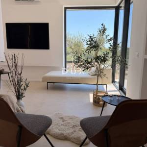 Biograd na Moru, vila sa bazenom od  350 m2, blizina i pogled na more