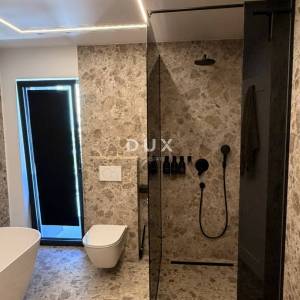 Biograd na Moru, vila sa bazenom od  350 m2, blizina i pogled na more