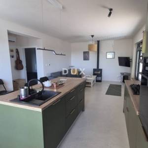 Biograd, Sv. Filip i Jakov, kuća, 95 m², vrt, bazen