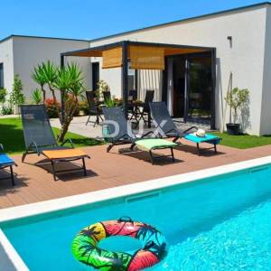 Biograd, Sv. Filip i Jakov, kuća, 110 m², vrt, bazen