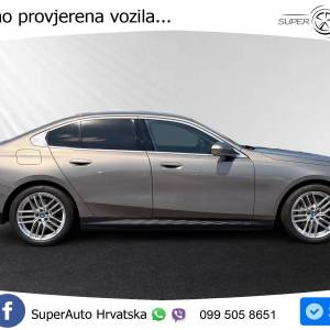 BMW 550e xDrive Steptronic 489 KS, LED+ACC+4xGR SJED+KAM+PDC