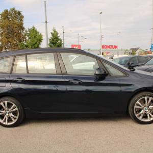 BMW serija 2 220d xDrive AUTOMATIK *7 SJEDALA, LED, NAVIGACIJA, KAMERA*