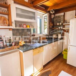  Brač, Sutivan | privatna otočna rezidencija s bazenom, maslinikom i tri stamben