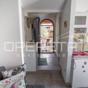  Brač, Sutivan | privatna otočna rezidencija s bazenom, maslinikom i tri stamben
