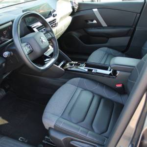 Citroen C4 Puretech 155 AUTOMATIK Shine *NAVIGACIJA, KAMERA, HEAD-UP*