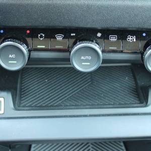 Citroen C4 Puretech 155 AUTOMATIK Shine *NAVIGACIJA, KAMERA, HEAD-UP*