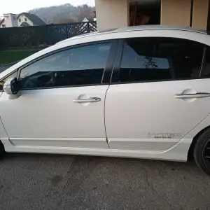 Civic sedan 8 generacije