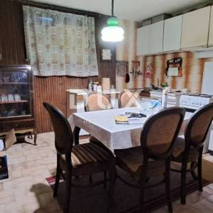 Crikvenica, Jadranovo, dvije dvojne kuće po 120 m2, dvorište
