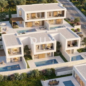 Crikvenica, kuća 109 m2, bazen, pogled na more