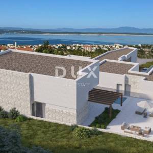 Crikvenica, kuća 109 m2, bazen, pogled na more