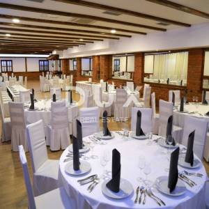Crikvenica, Selce, hotel, 5369 m2, prvi red do mora
