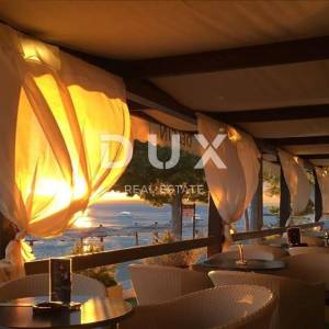 Crikvenica, Selce, hotel, 5369 m2, prvi red do mora