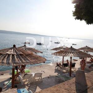 Crikvenica, Selce, hotel, 5369 m2, prvi red do mora